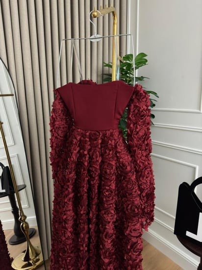 فستان باربي المزين بالورود كلفه مورده