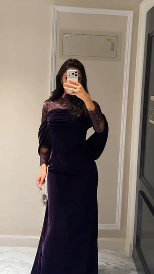 فستان ناعم بأكمام دانتيل