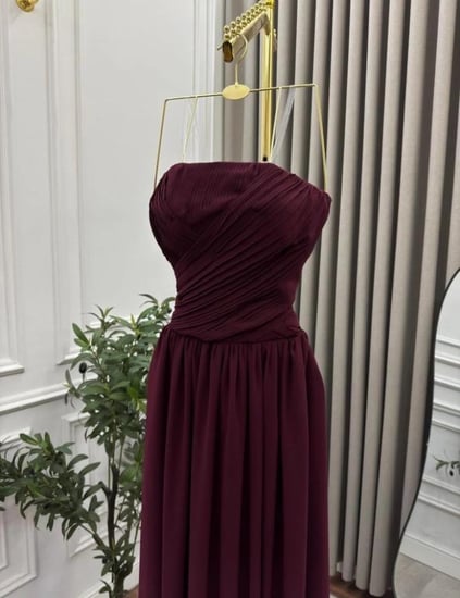 فستان جورجيات الصدر كسرات