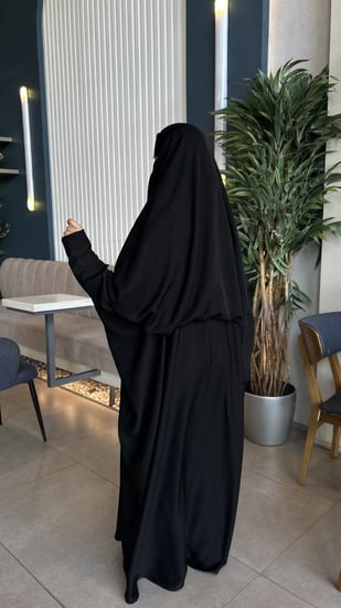 عباية ثنين في واحد سوداء فاخرة شحن سريع داخل السعودية