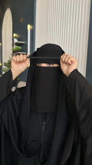 عباية ثنين في واحد سوداء فخمة بقصة واسعة