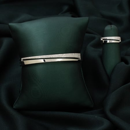 اسوارة وخاتم زركون صنعت بحب