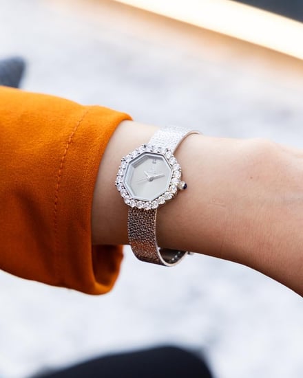 ساعة تمنحك إحساسًا بالفخامة فضي ميناء رصاصي