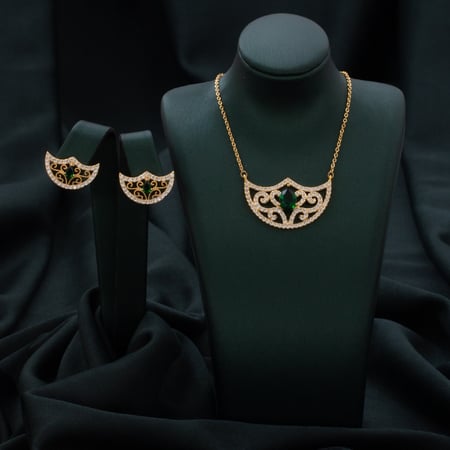 طقم قطعة اكسسوارات HELENA شفافة وأنثوية