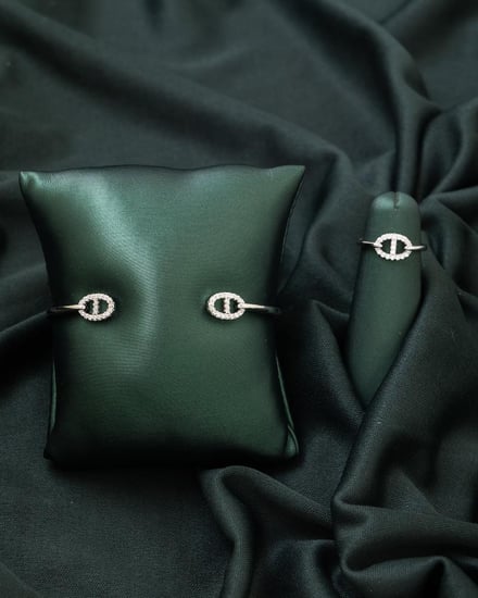 اسوارة تصميم أنثوي راقٍ حجم متعدد المقاسات