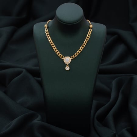 السلسلة من الاكسسوارات التي تضفي لمسة أناقة على إطلالتك