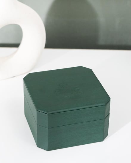 أناقتك في العمل تكتمل مع إختياراتك للساعة التي تناسب اطلالتك العملية