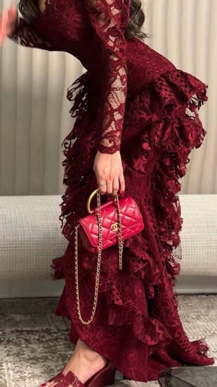 فستان دانتيل برغندي من متجر جوهره