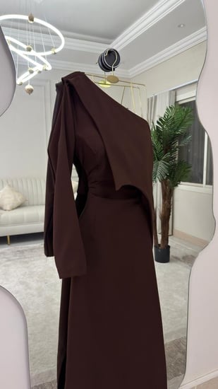 فستان سهره اللون  عنابي بني اسود باربي  من متجر حوهره  MN D