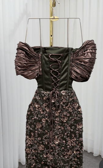 فستان سهره اللون بني  على زيتي نوع القماش  قطعه تل شك صدريه تفته   من متجر جوهره X