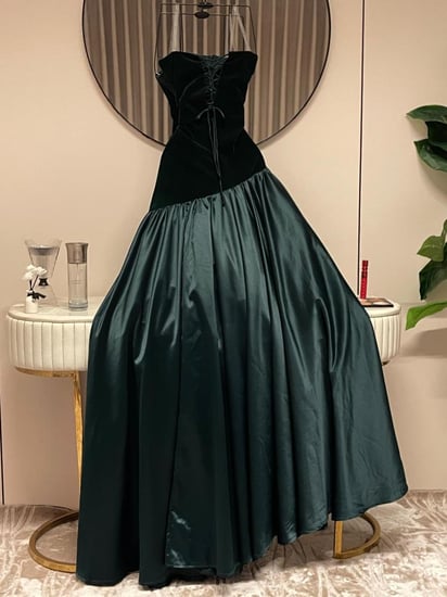 فستان سهره اللون برغندي  خامه جوخ مخمل تفته وخرز من متجر جوهره MN