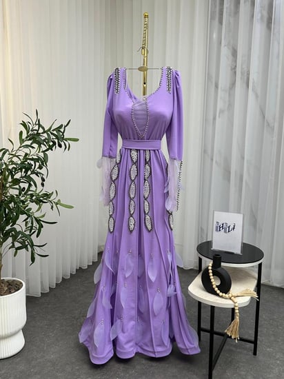 فستان راقي اللون موف  الخـامة   كريب  استرتش  فصوص ولول كبس الأصلي  HL