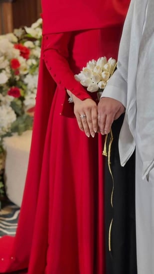 فستان  سهره  اللونه لحمي و عنابي  خامه باربي من متجر جوهره MN LF