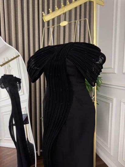 فستان اسود فيونكه متجر جوهره