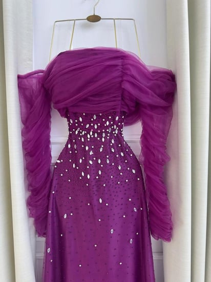 فستان سهره اللون بنفسج القماش  تل ناعم مطرز  من متجر جوهره AR