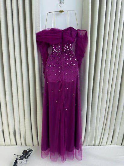 فستان سهره اللون بنفسج القماش  تل ناعم مطرز  من متجر جوهره AR