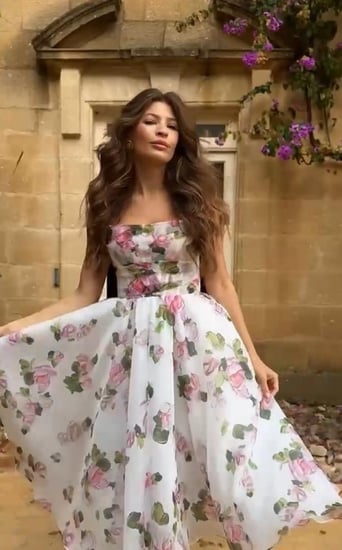 فستان ناعم اللون ابيض خامه اورجنزه