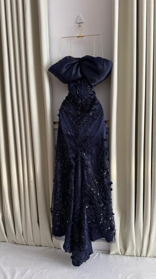 فستان سهره اللون كحلي ورود من متجر جوهره MN