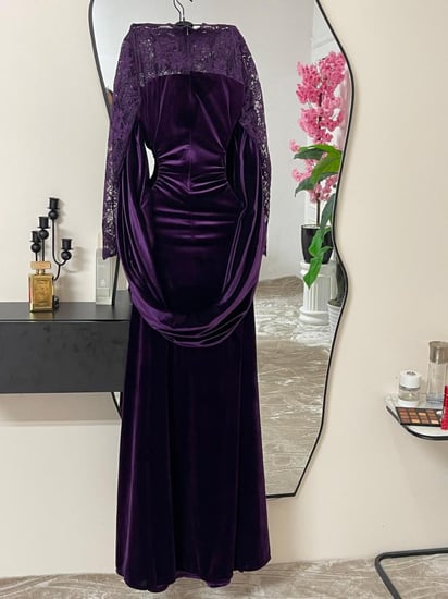 فستان سهره اللون ليلكي  خامه مخمل كوري   دانتيل الاصلي  بطانه  من متجر جوهره QN MN