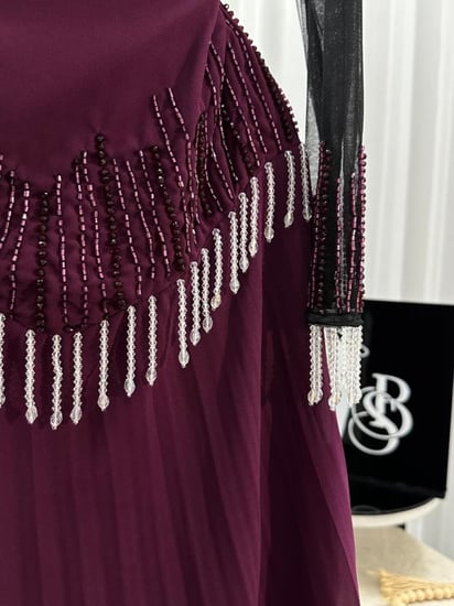 فستان سهره  اللون نيلي  عودي  اسود   من متجر  جوهره FR