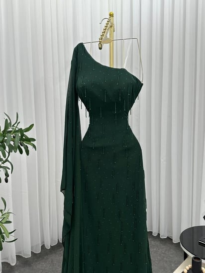 فستان سهره اللون اخضر  نوع القماش شيفون تطريز شك  من متجر جوهره X