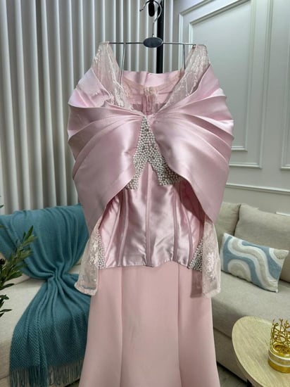 فستان سهره اللون وردي باربي ميكادو  فصوص كبس  من متجر جوهره DN