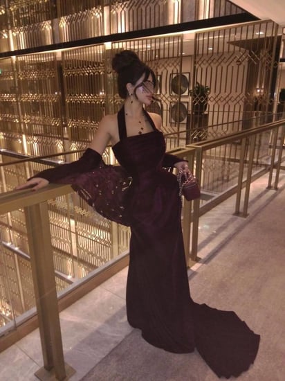 فستان سهره  اللون عودي خامه مخمل كوري  دانتيل الاصلي  بطانه  من متجر جوهره QN