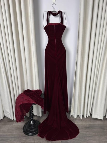 فستان سهره  اللون عودي خامه مخمل كوري  دانتيل الاصلي  بطانه  من متجر جوهره QN