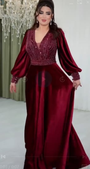 فستان سهره اللون عودي اسود كحلي خامة المخمل الأصلية  من متجر جوهره  QU