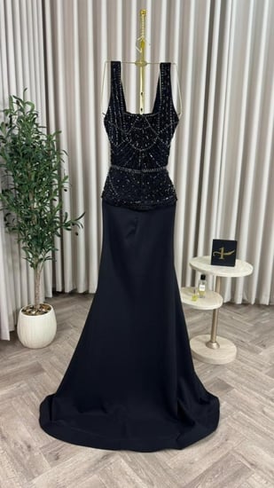 فستان سهره اللون  وردي و اسود باربي  من متجر جوهره NO MN