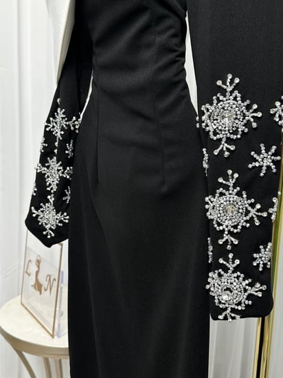 فستان سيلا قطيفه اسود اخضر عنابي كحلي مخمل