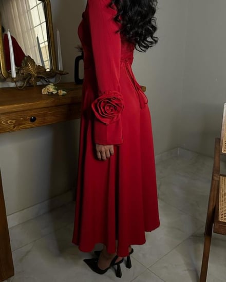 فساتين ناعمة - فساتين نسائية - متجر فساتين - فستان احمر - نوف فاشن