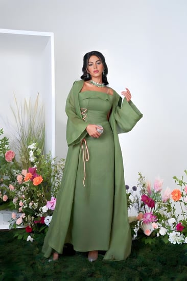 فستان نسائي باللون الزيتي