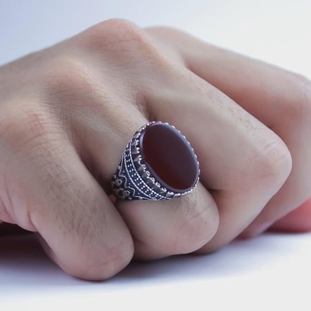خاتم فضة  عيار 925  بني بيضاوي تصميم منقوش