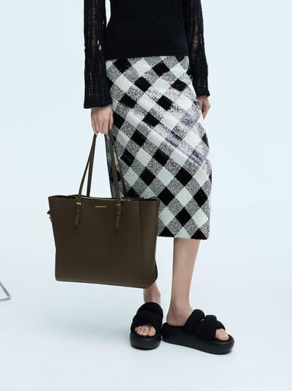 حقيبة تشارلز اند كيث charles and keith