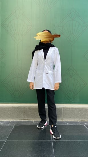 لابكوت قريز اناتومي Hannah – أناقة طبية وخفة عملية تدوم