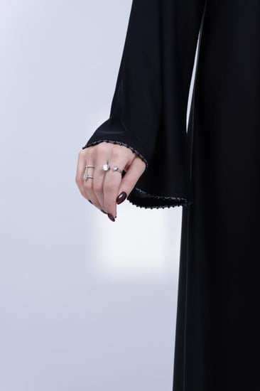 عبايه نص كلوش بتطريز لؤلؤي