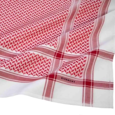 3 أشمغة جيفنشي (كلاسيك -كاجول -أبيض) + عطر مسك المدينة