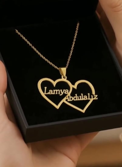 سلسال بشكل أنيق باسمك واسم من تحب