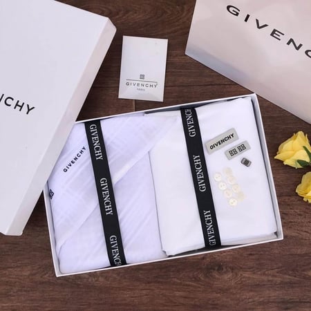 بوكس قماش مع شماغ جيفنشي