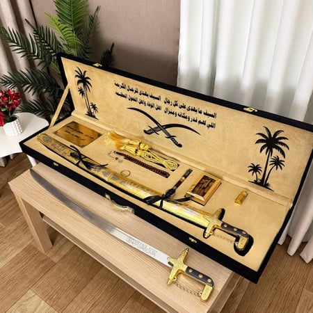 بوكس السيف الملكي – هدية فاخرة بتفاصيل أصيلة