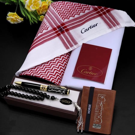 محفظة رجالية ماركة كارتير مع نقش الاسم بالليزر