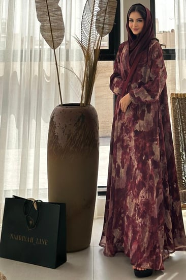 عباية مموج العنابي