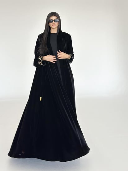 عبايه المخمل الملكية