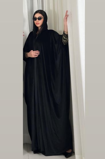 عبايه مخمل