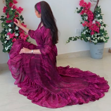 فستان الأنوثة