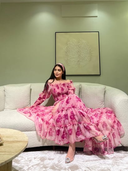 فستان وردي الفستان الوردي