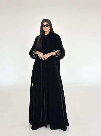 عبايه المخمل الملكية