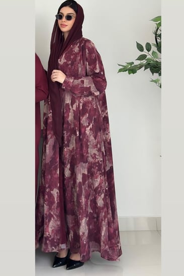 عبايه مموج العنابي