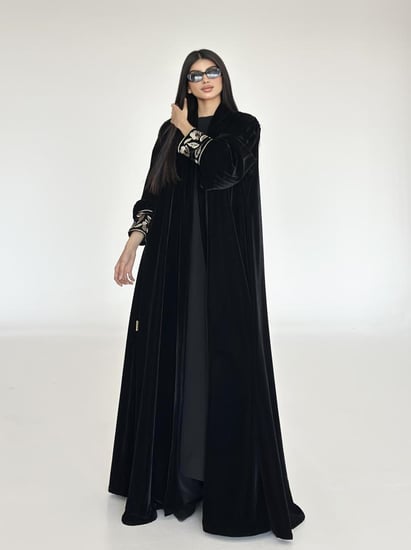 عبايه المخمل الملكية